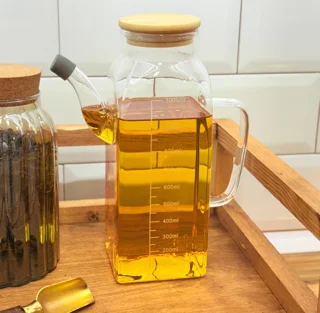 روغن‌ریز پیرکس مربعی ۱ لیتری با درب بامبو