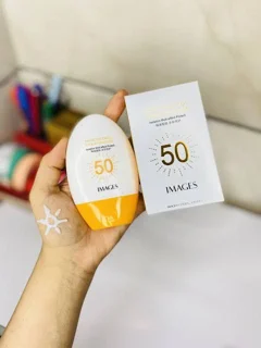 کرم ضد آفتاب بدون رنگ ایمجز SPF 50 مدل Protective مناسب انواع پوست حجم 45 میلی‌لیتر